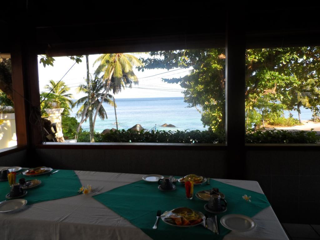 Divers Lodge Guest House Beau Vallon  Exterior photo